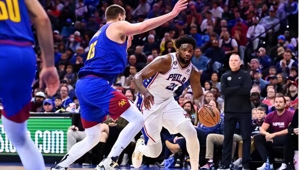 乐竞体育平台- 恩比德MVP呼声高涨，76人东部头名遇挑战  
