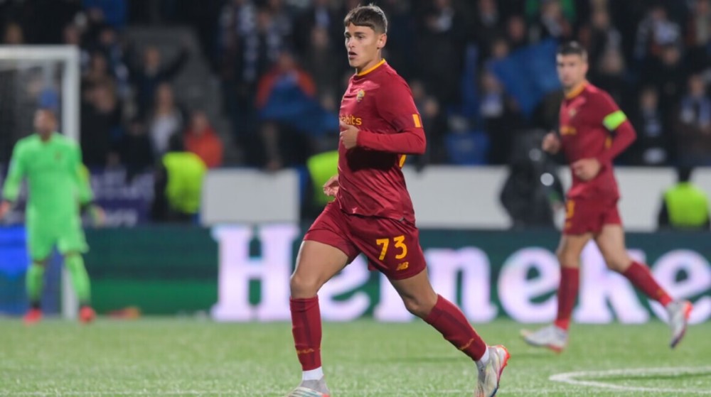  莱切小将，一箭封喉，一战成名  