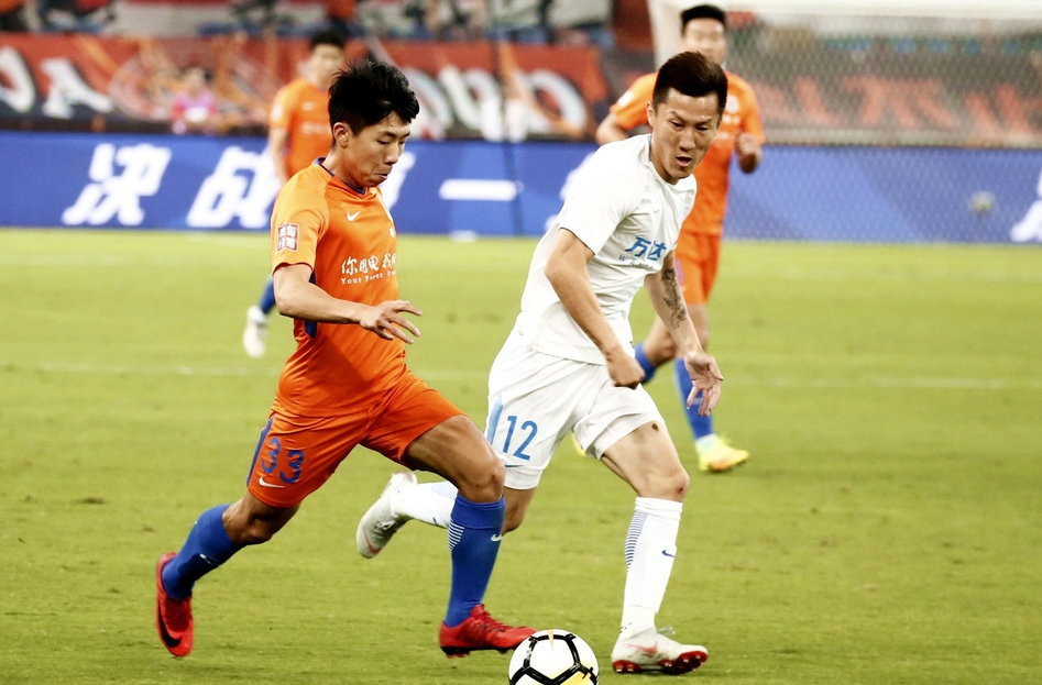 乐竞体育官方网站- 伊普斯维奇冲超形势大好，时隔二十年重返顶级联赛  